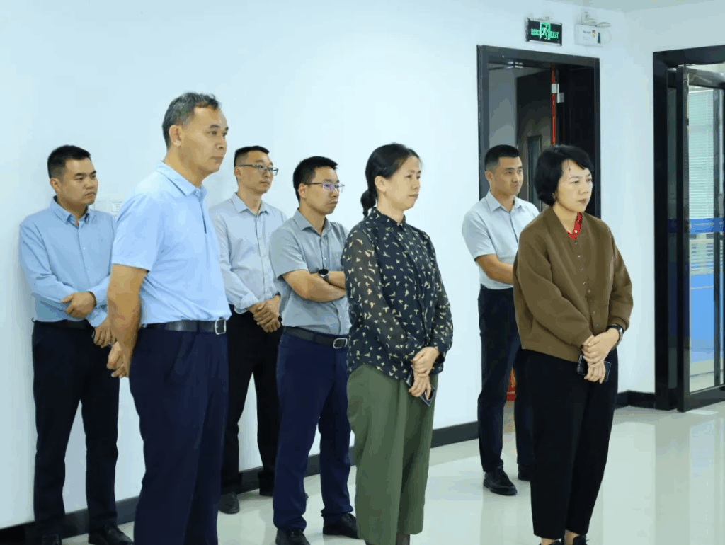 大鹏新区党工委副书记、管委会主任孟锦锦调研巴马乡村振兴研究院