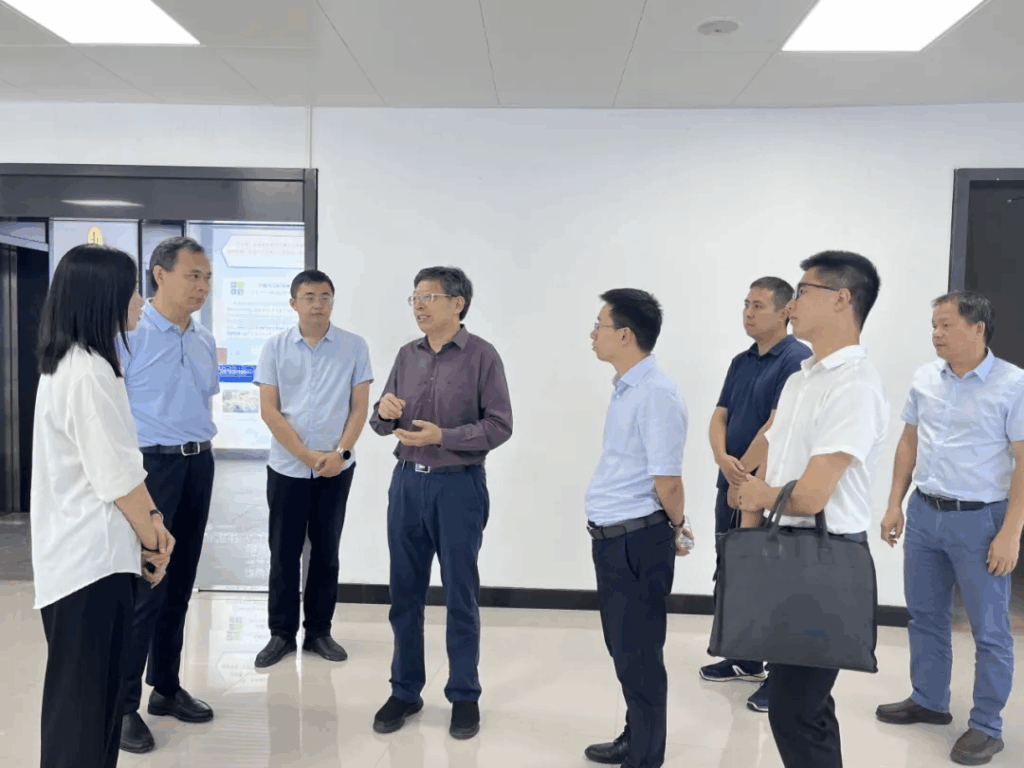 深圳市乡村振兴和协作交流局党组成员、机关党委书记林更斌调研巴马乡村振兴研究院